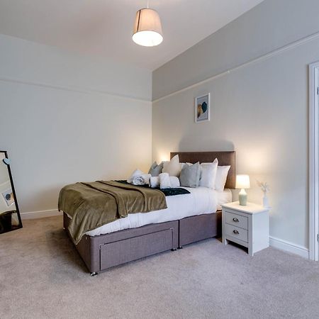 Esplanade Garden Apartment Скарбъро Екстериор снимка