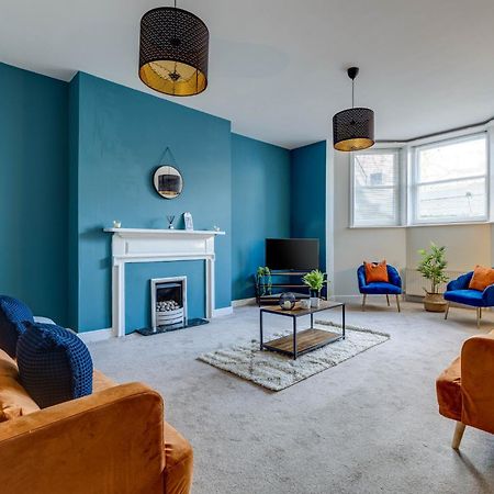 Esplanade Garden Apartment Скарбъро Екстериор снимка