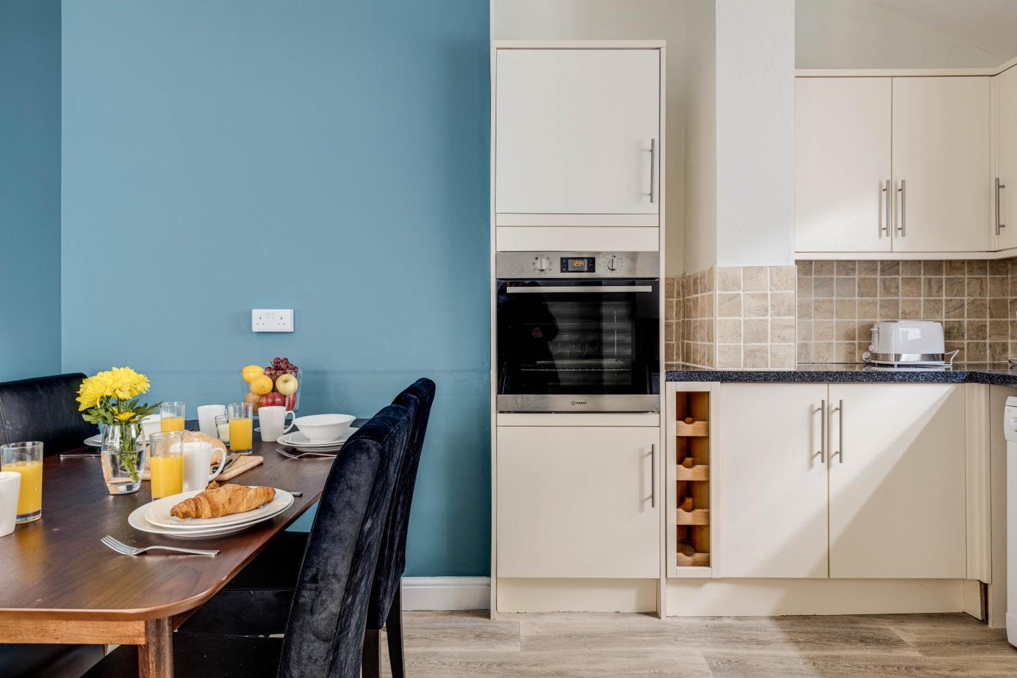 Esplanade Garden Apartment Скарбъро Екстериор снимка