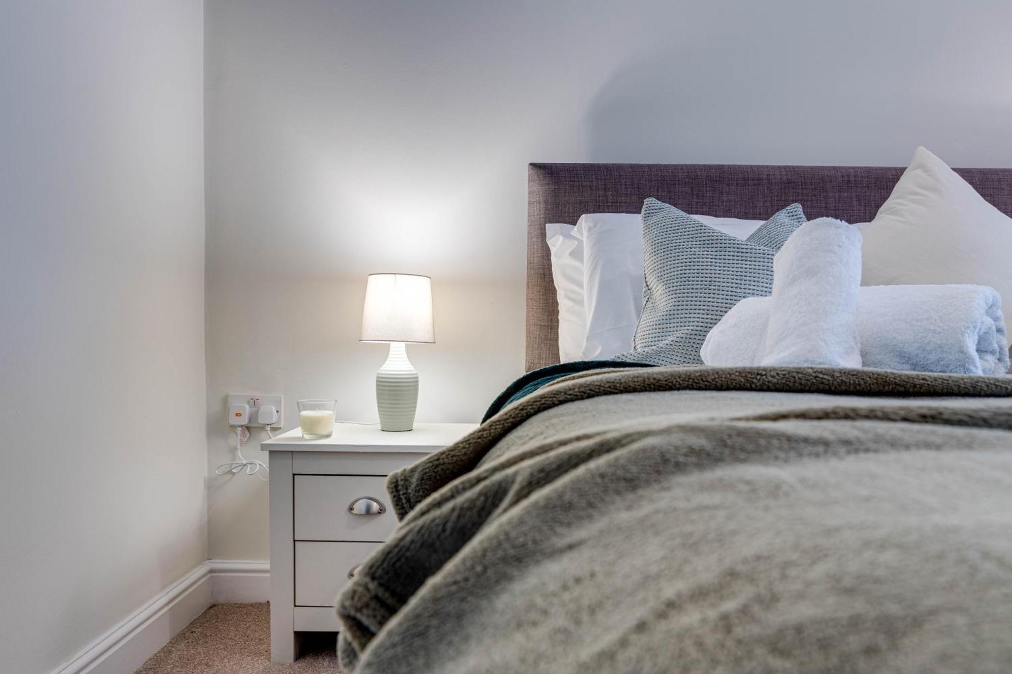 Esplanade Garden Apartment Скарбъро Екстериор снимка