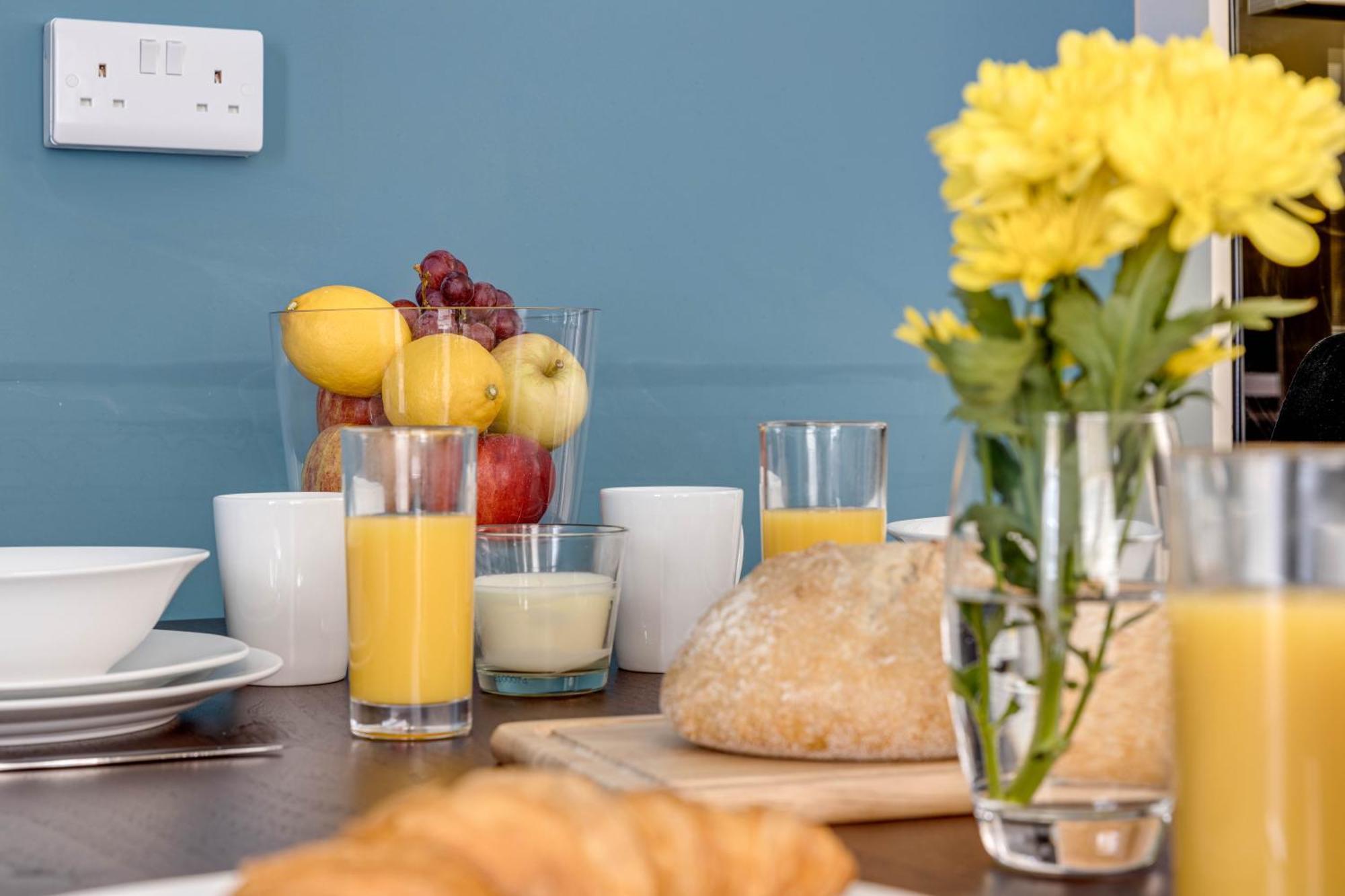Esplanade Garden Apartment Скарбъро Екстериор снимка